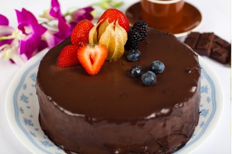 Special Chocolate Praline Crunch Cake