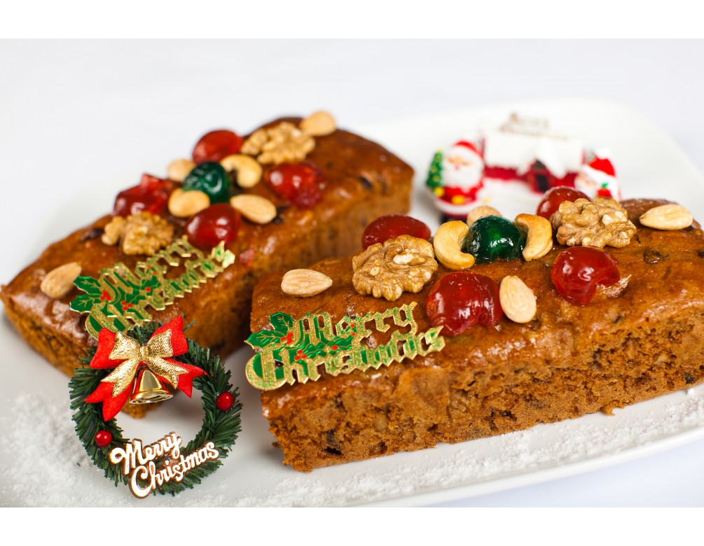 7 1/2 By 4 Inch Light & Moist Christmas Fruit Cake