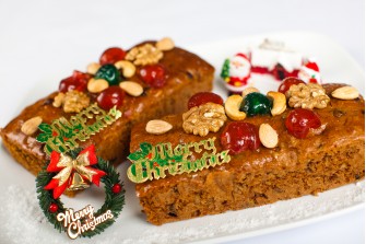 7 1/2 By 4 Inch Light & Moist Christmas Fruit Cake